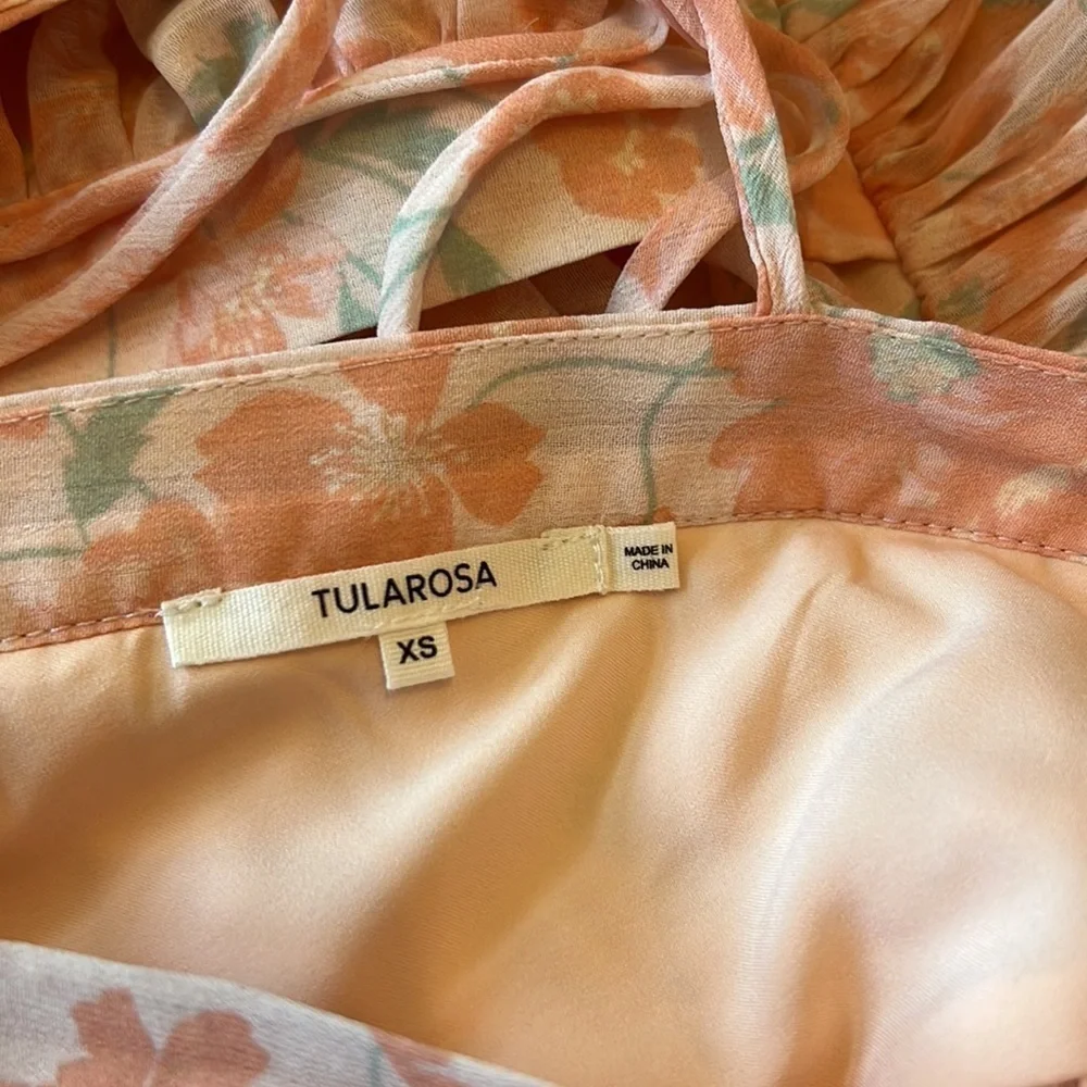 REVOLVE — Viral Tularosa Top — Worn ONCE — XS - Picture 3 of 5